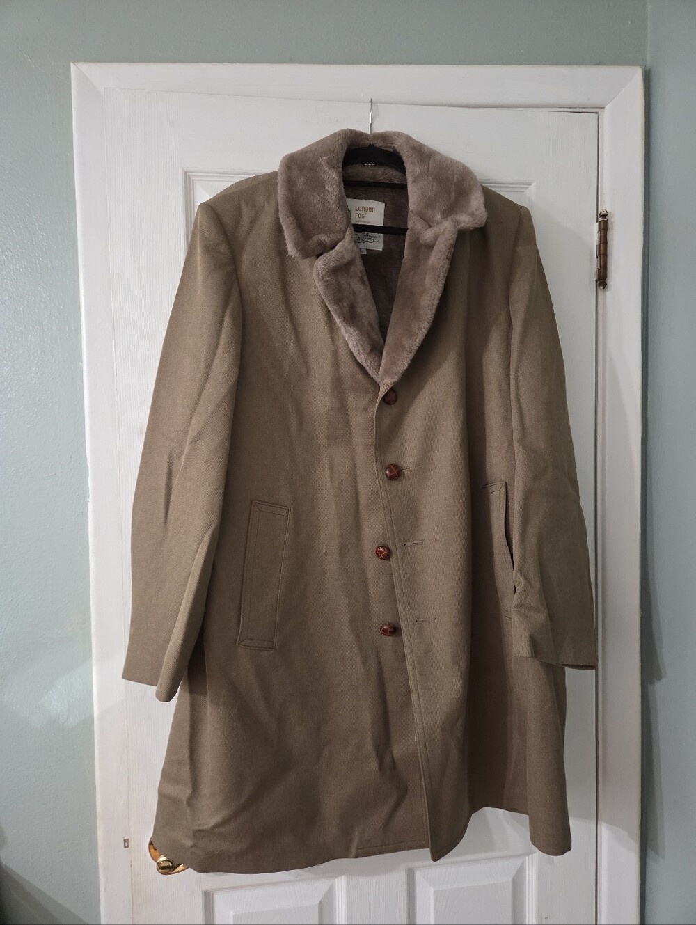 Vintage 1970s London Fog Men's Overcoat Tan Wool Cavalry Twill Faux Fur . 42L